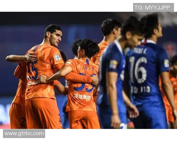 足球明星与军事风采完美结合的精彩照片集锦展示 足球明星与军事风采完美结合的精彩照片集锦展示