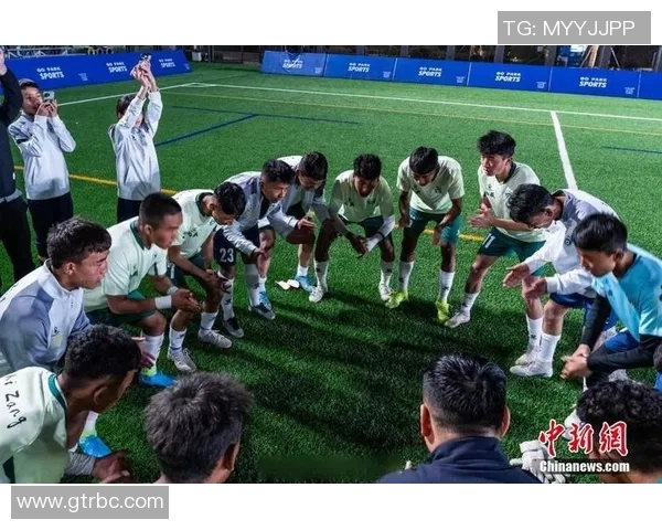 足球明星与西藏朋友的友谊故事探秘与交流之旅