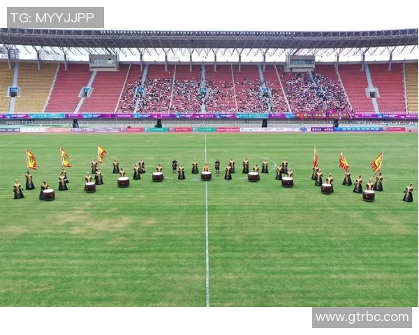 足球明星丙烯画艺术作品展示让我们领略足球魅力与创意结合的精彩瞬间