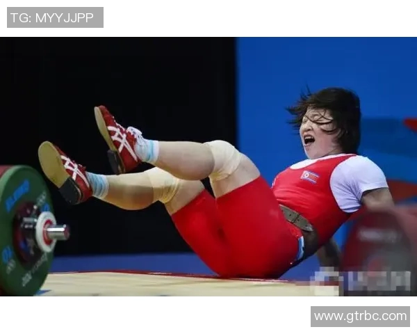 足球明星中的大裆揭秘那些令人捧腹的搞笑瞬间与尴尬时刻