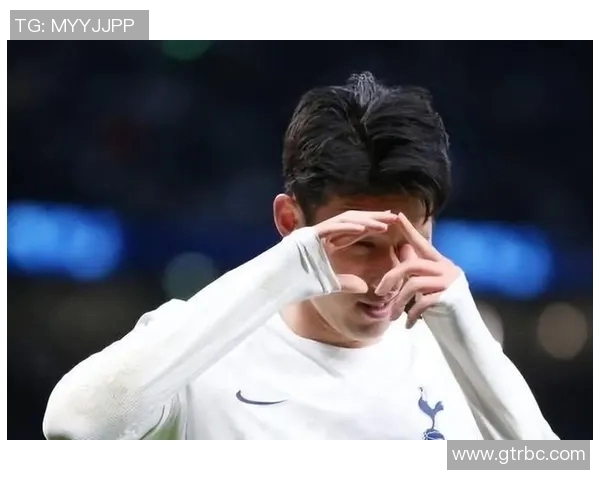 足球明星孙兴O最新动态与精彩瞬间全记录，尽享他在绿茵场上的风采与魅力