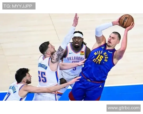 掘金与快船激战正酣腾讯体育全程直播精彩瞬间 掘金与快船激战正酣腾讯体育全程直播精彩瞬间